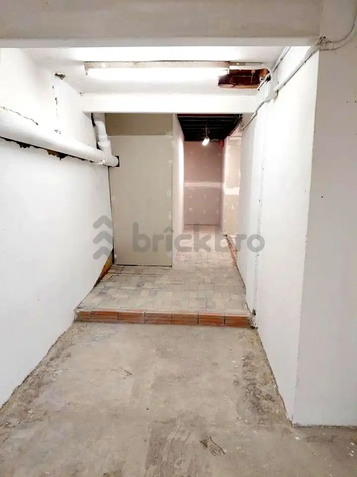 Commercial properties for rent in Esplugues de Llobregat  with Air Conditioner