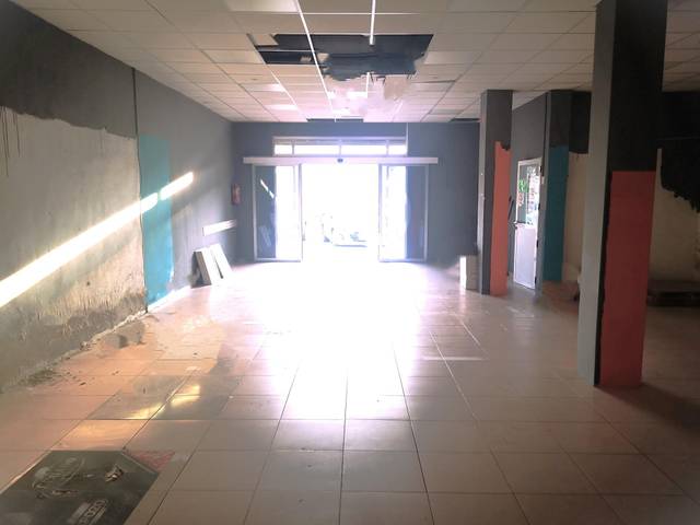 Local comercial en Alquiler en Zarandona