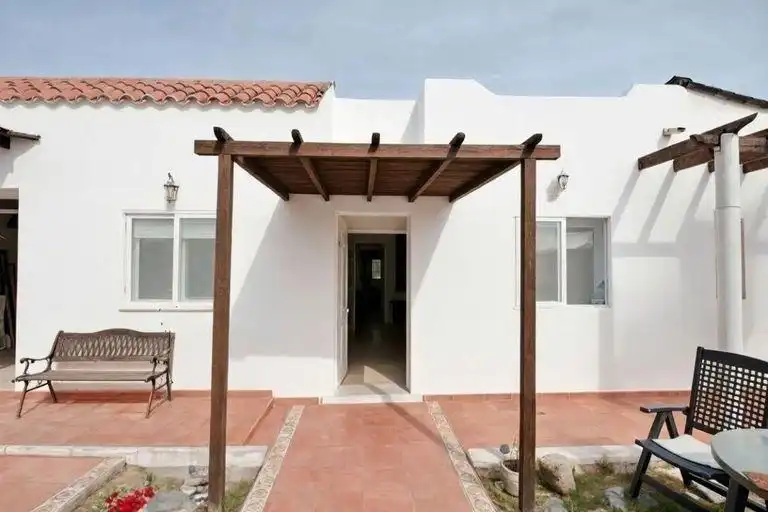 Chalet con piscina en venta en Retamar, imagen 2