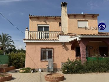 Villa con balcone in vendita a Vilamarxant