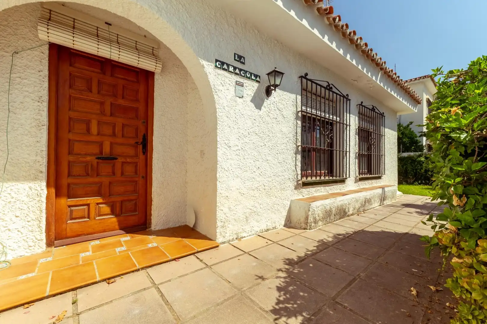 Außenansicht von Einfamilien-Reihenhaus zum Verkauf in Mijas