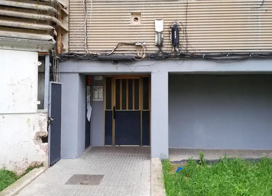 Vista exterior de Piso en venta en Badia del Vallès