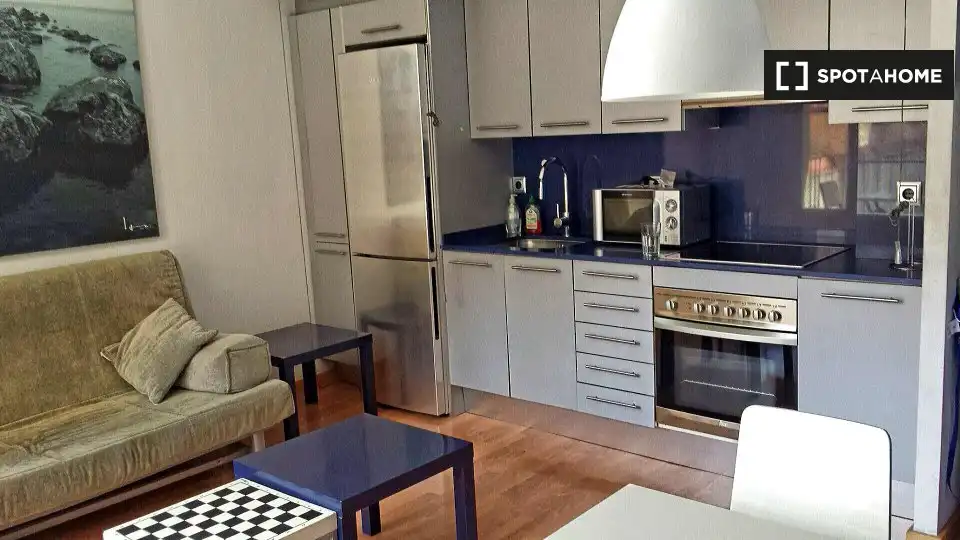 Flat with terrace to rent in Eixample