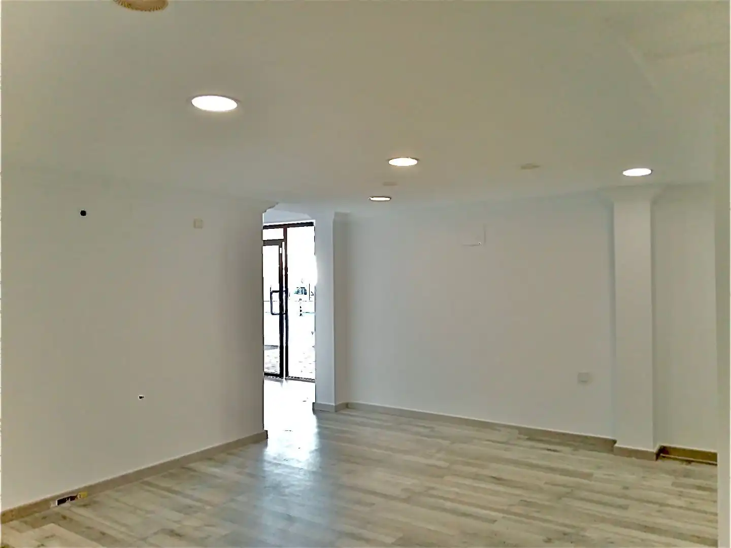 Local en venta en Estepona con Aire acondicionado, Calefacción y Terraza