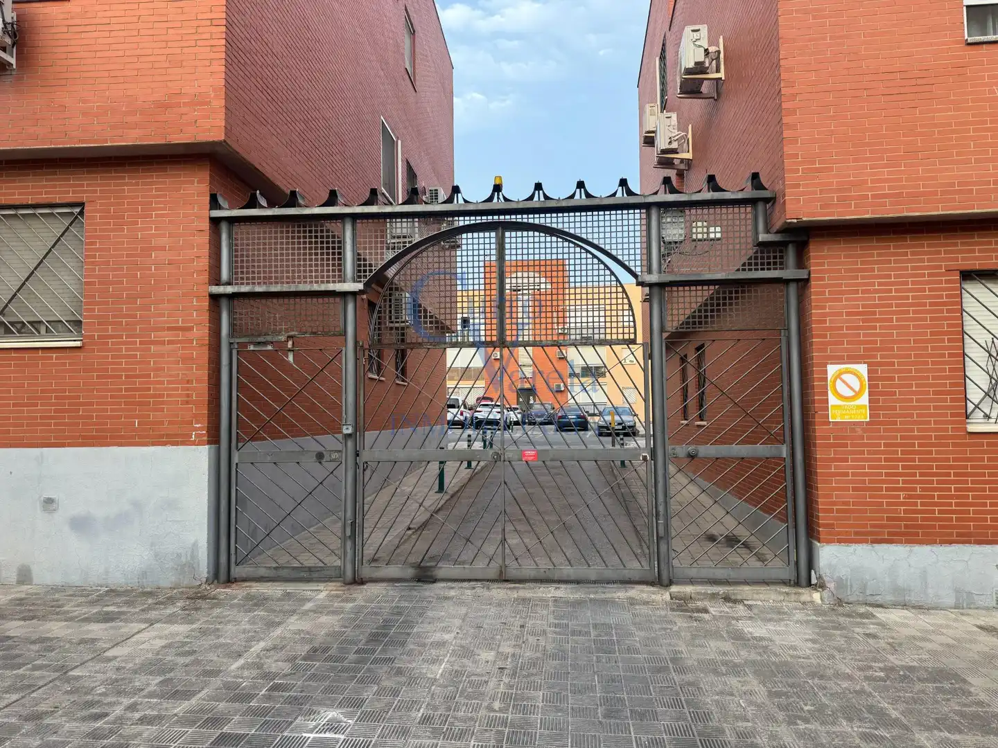 Vista exterior de Pis en venda en Dos Hermanas amb Aire condicionat, Calefacció i Traster