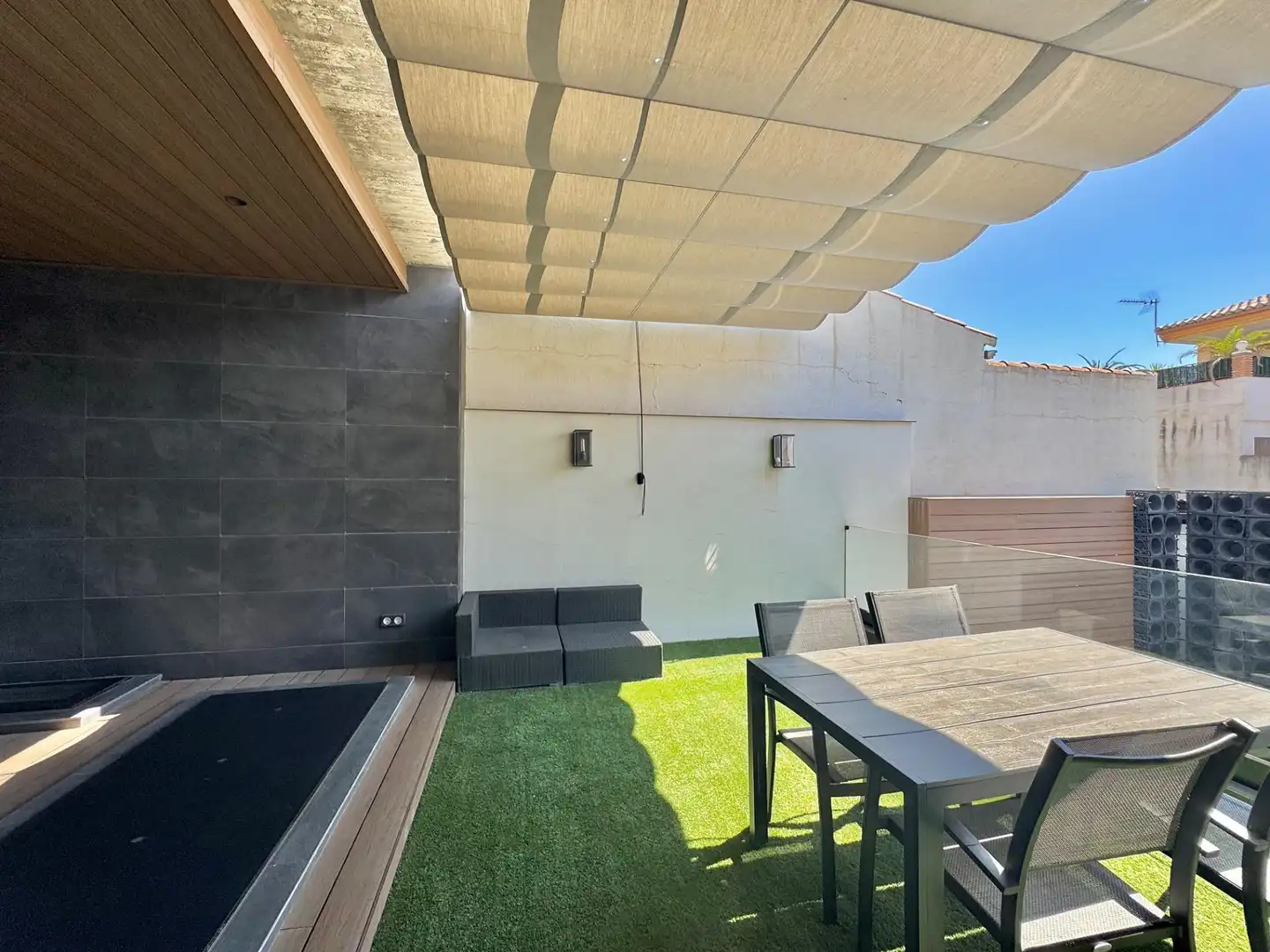 Terraza de Casa adosada en venta en Armilla con Aire acondicionado, Calefacción y Jardín privado