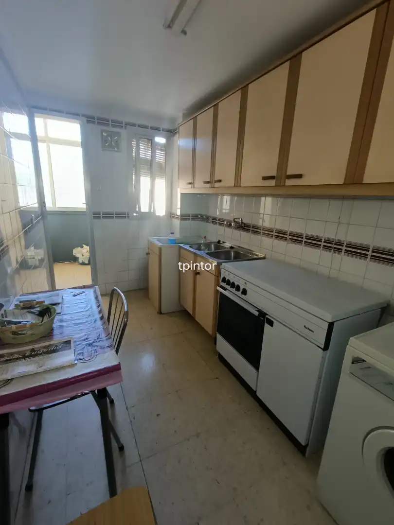 Küche von Wohnung zum Verkauf in Cáceres mit Terrasse, Möbliert und Ofen