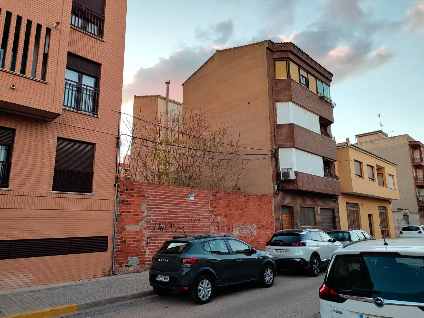 Residential land for sale in Calle Miguel Ángel Asturias