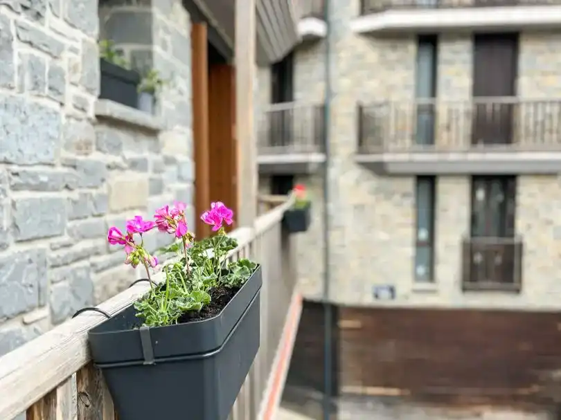Terrasse von Wohnung zur Miete in Sallent de Gállego mit Balkon