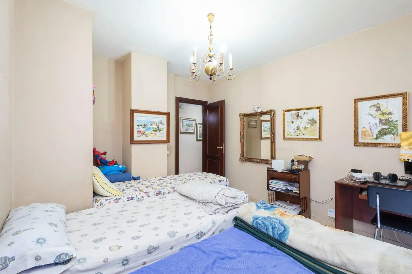 Habitación de Piso en venta en Almería con Balcón