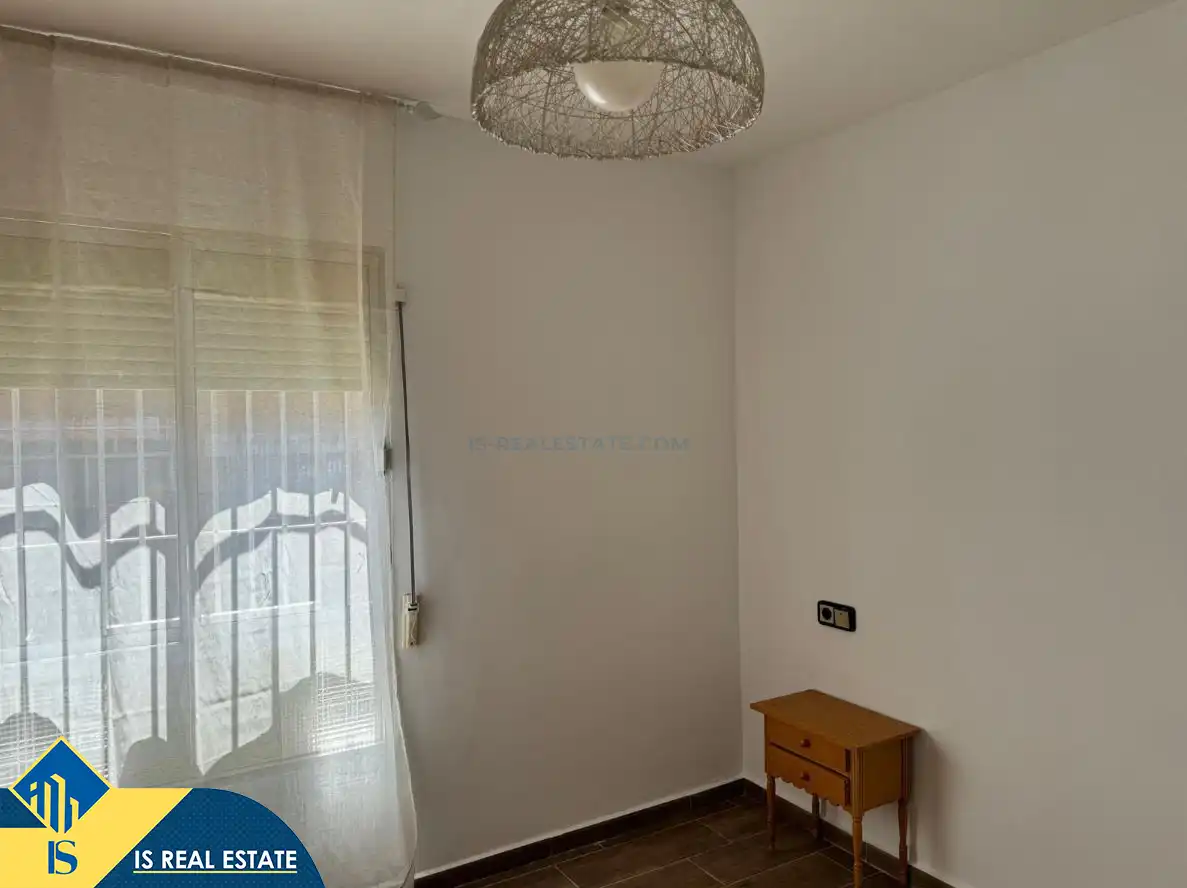 Dormitori de Apartament en venda en Alicante / Alacant amb Calefacció, Terrassa i Moblat