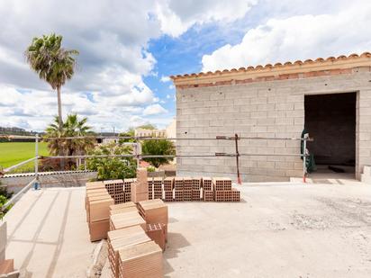Exterior view of Single-family semi-detached for sale in Vilafranca de Bonany  with Private garden, Terrace and Storage room