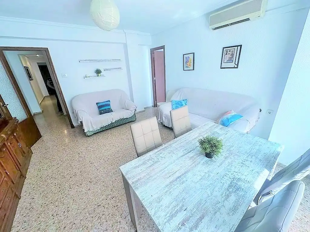 Living room of Flat for rent in Valencia  with Air Conditioner, Heating and Furnished