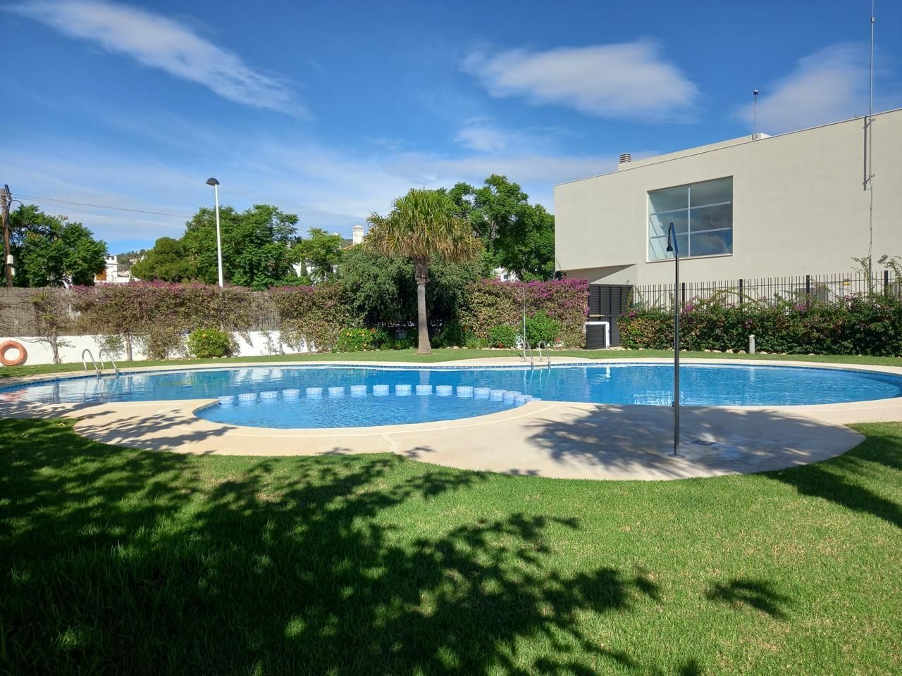 Piscina de Piso en venta en Alcalà de Xivert con Aire acondicionado, Terraza y Amueblado