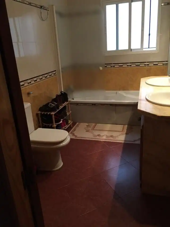 Oportunidad de Negocio/Local y Piso - Dúplex en el distrito de Pueblonuevo con una superficie de 90 m2 de suelo y 180 m2 constr, P, imatge 2