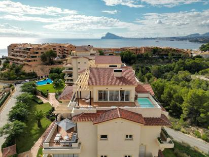 Vista exterior de Àtic en venda en Altea amb Aire condicionat, Calefacció i Terrassa