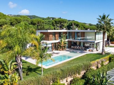Villa avec piscine à vendre à Rocaferrera