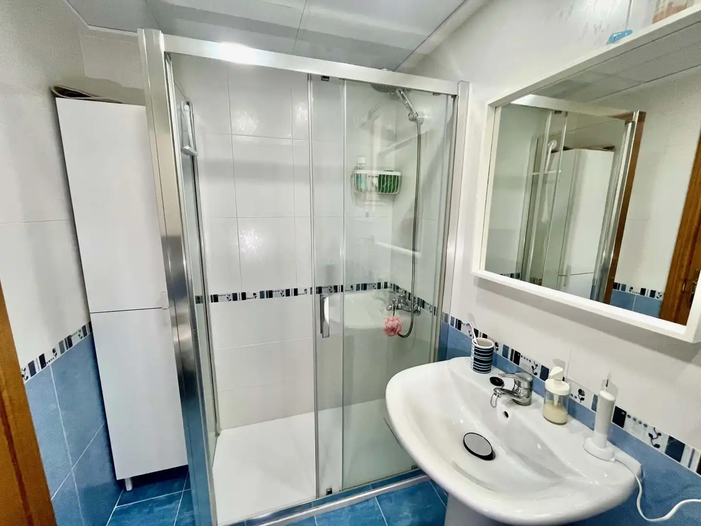 Badezimmer von Wohnung zum Verkauf in Torreblanca mit Klimaanlage, Heizung und Schwimmbad