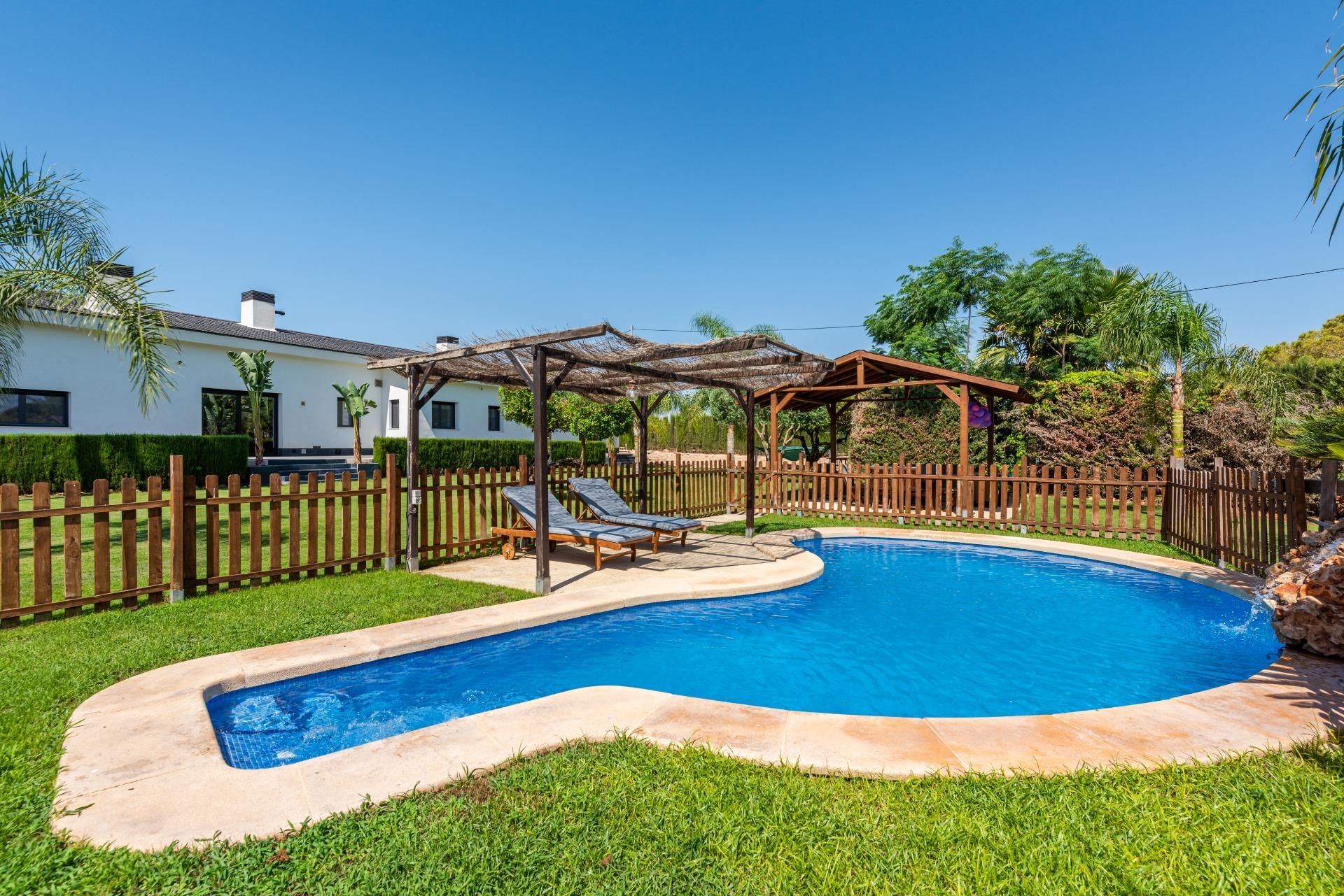 Jardí de Casa o xalet en venda en Elche / Elx amb Aire condicionat, Calefacció i Jardí privat