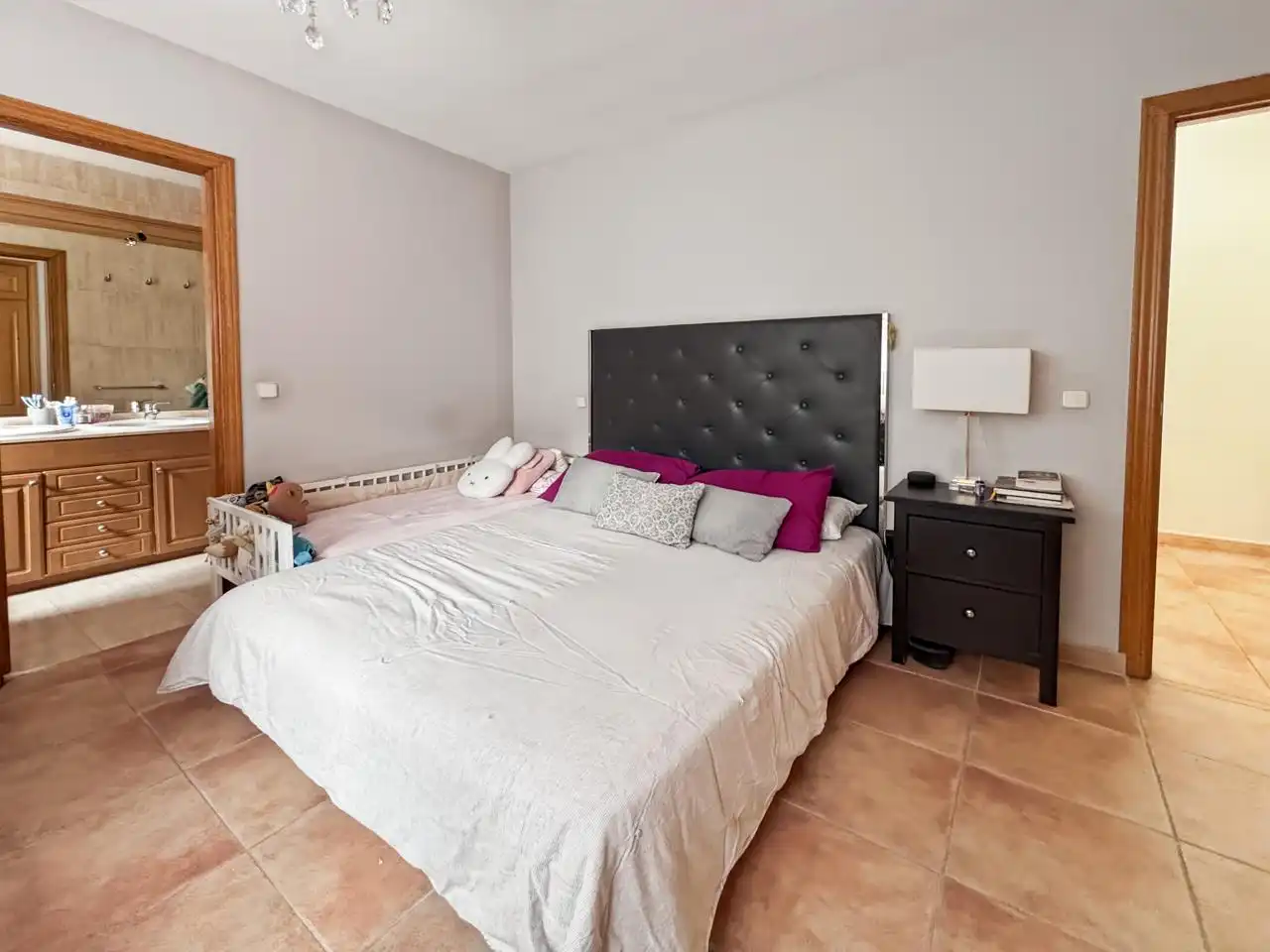 Dormitori de Casa o xalet en venda en Collado Mediano amb Aire condicionat, Terrassa i Piscina comunitària