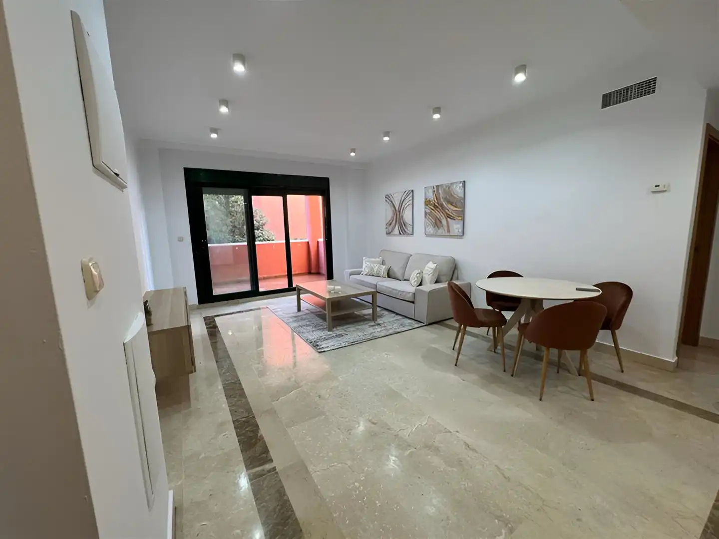 Vivienda con piscina en venta en Elviria - Cabopino, imagen 4