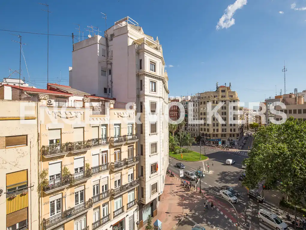 Vista exterior de Piso de alquiler en Valencia con Aire acondicionado, Calefacción y Balcón
