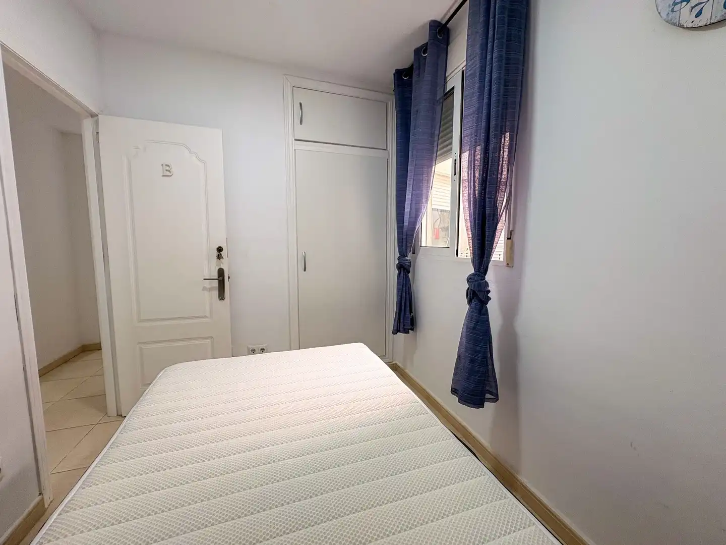 Habitación de Piso en venta en Pilar de la Horadada con Terraza, Trastero y Amueblado