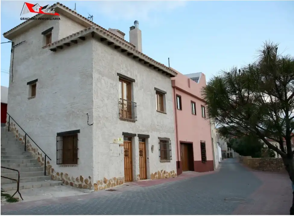 Vista exterior de Dúplex en venta en Chinchilla de Monte-Aragón con Calefacción, Amueblado y Microondas