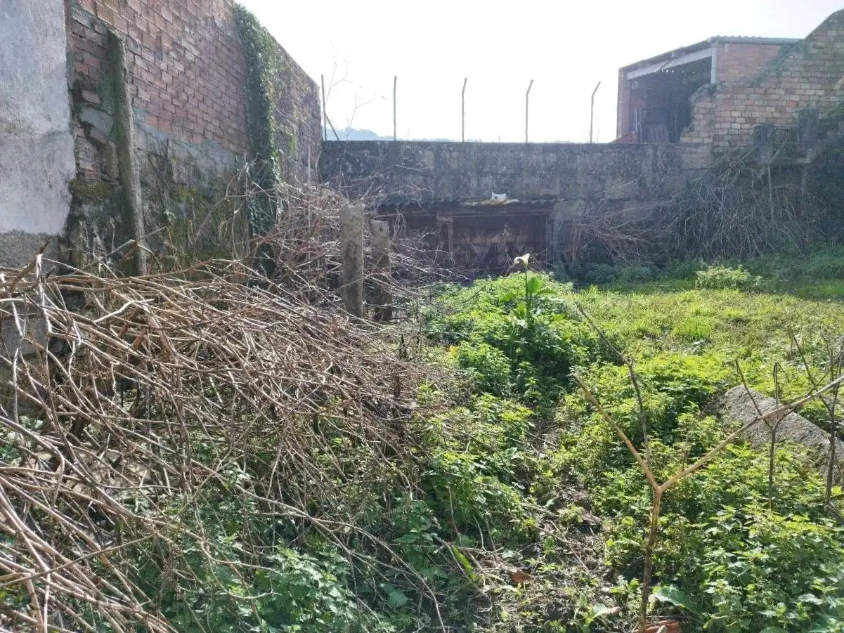 Casa o xalet en venda en Pontevedra Capital  amb Jardí privat
