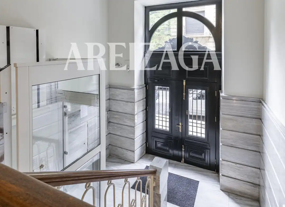 Piso en venta en Donostia - San Sebastián  con Calefacción, Terraza y Balcón