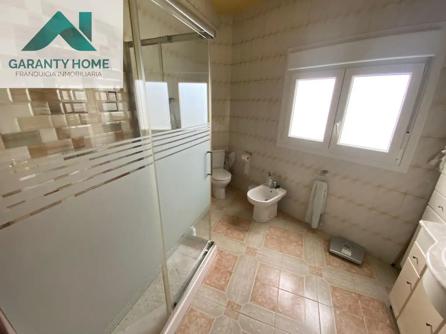 Baño de Casa o chalet en venta en Lucena con Aire acondicionado, Jardín privado y Terraza