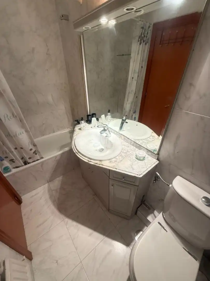 Bany de Pis en venda en Madrid amb Aire condicionat, Calefacció i Balcó