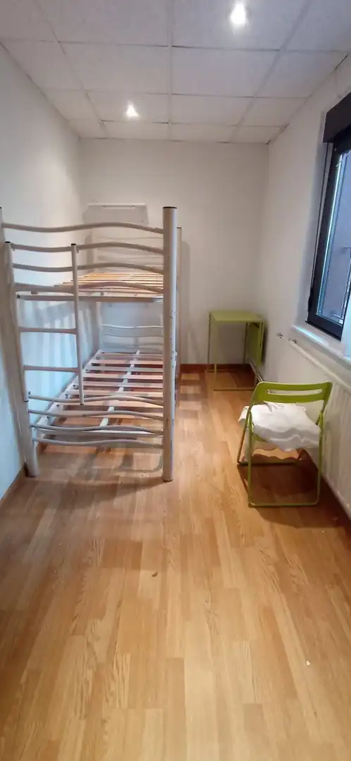 Dormitori de Casa o xalet en venda en Oviedo  amb Calefacció i Parquet