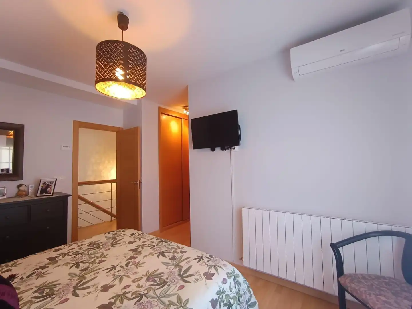 Bedroom of Houses for sale in Siétamo  with Air Conditioner, Heating and Private garden