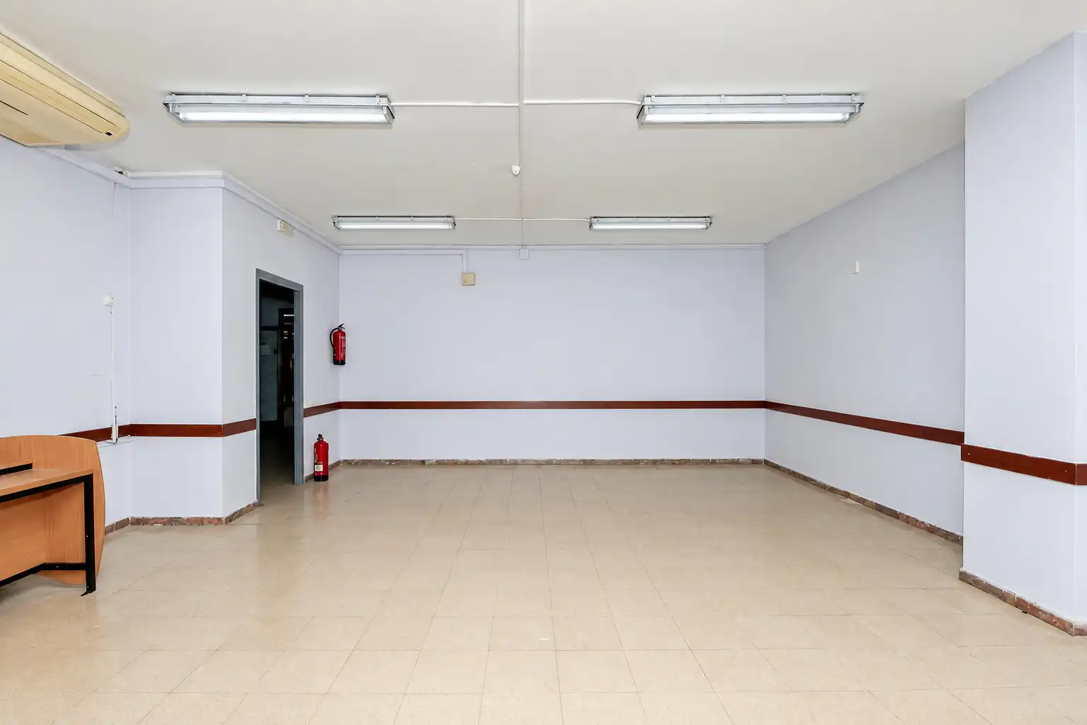Local comercial en venta en Carrer de Rocafort 69, imagen 7