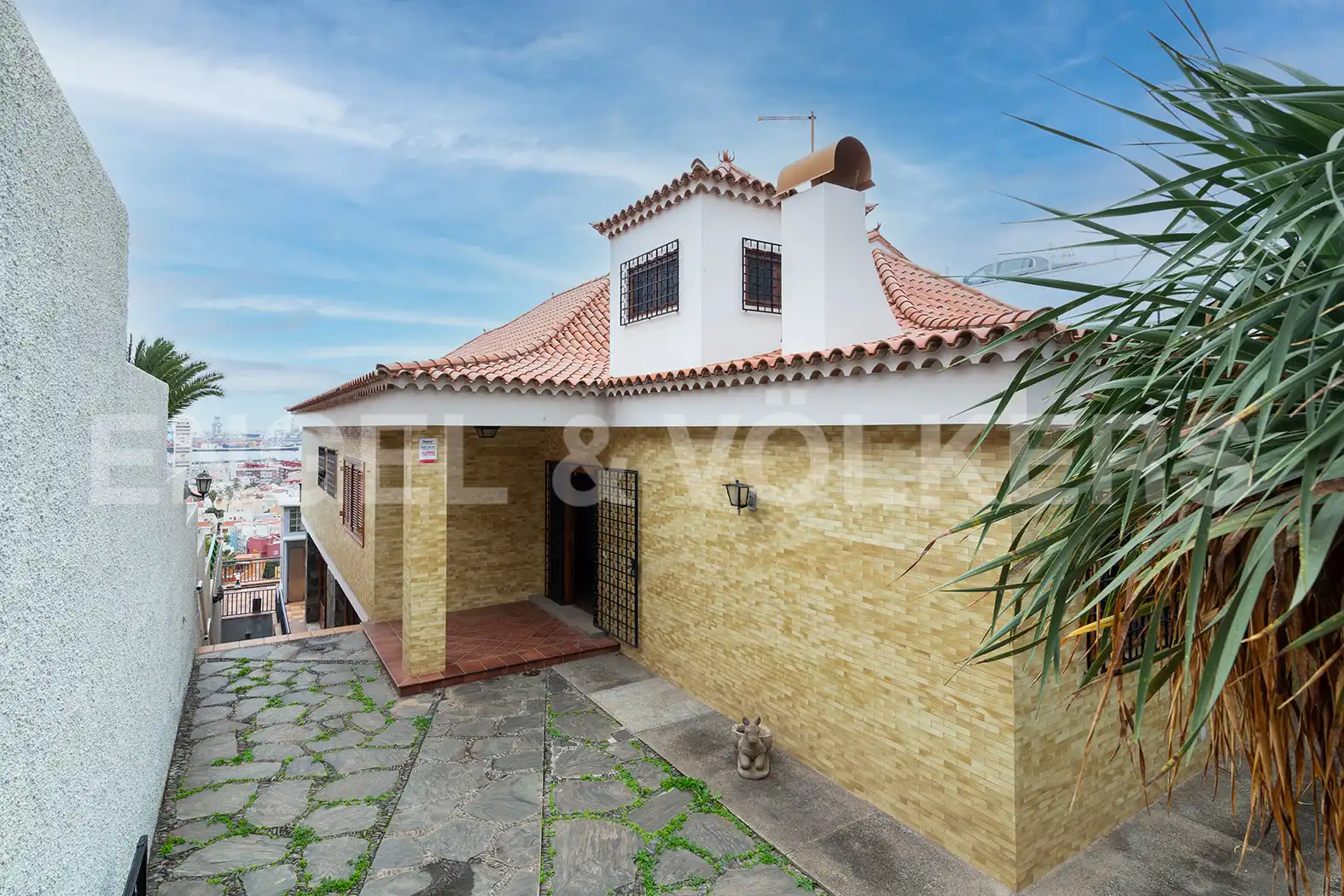 Vista exterior de Casa o chalet en venta en Las Palmas de Gran Canaria con Calefacción, Jardín privado y Parquet