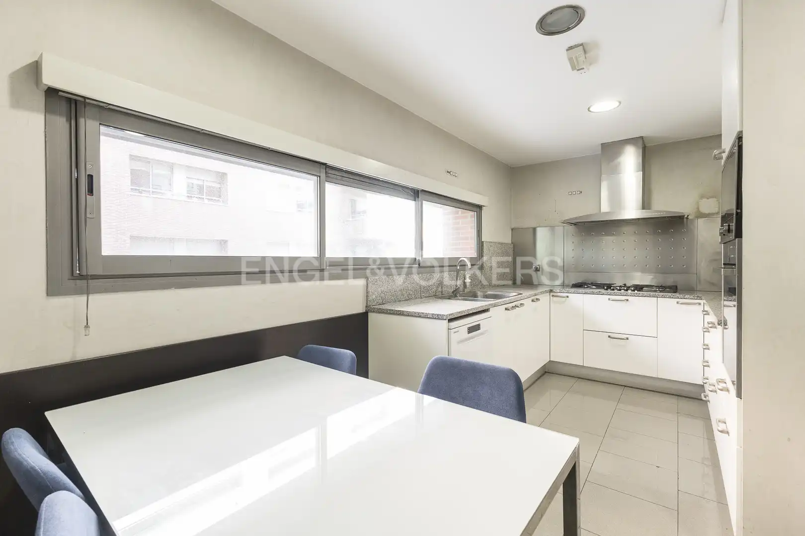 Cocina de Piso de alquiler en Barcelona con Aire acondicionado, Calefacción y Jardín privado