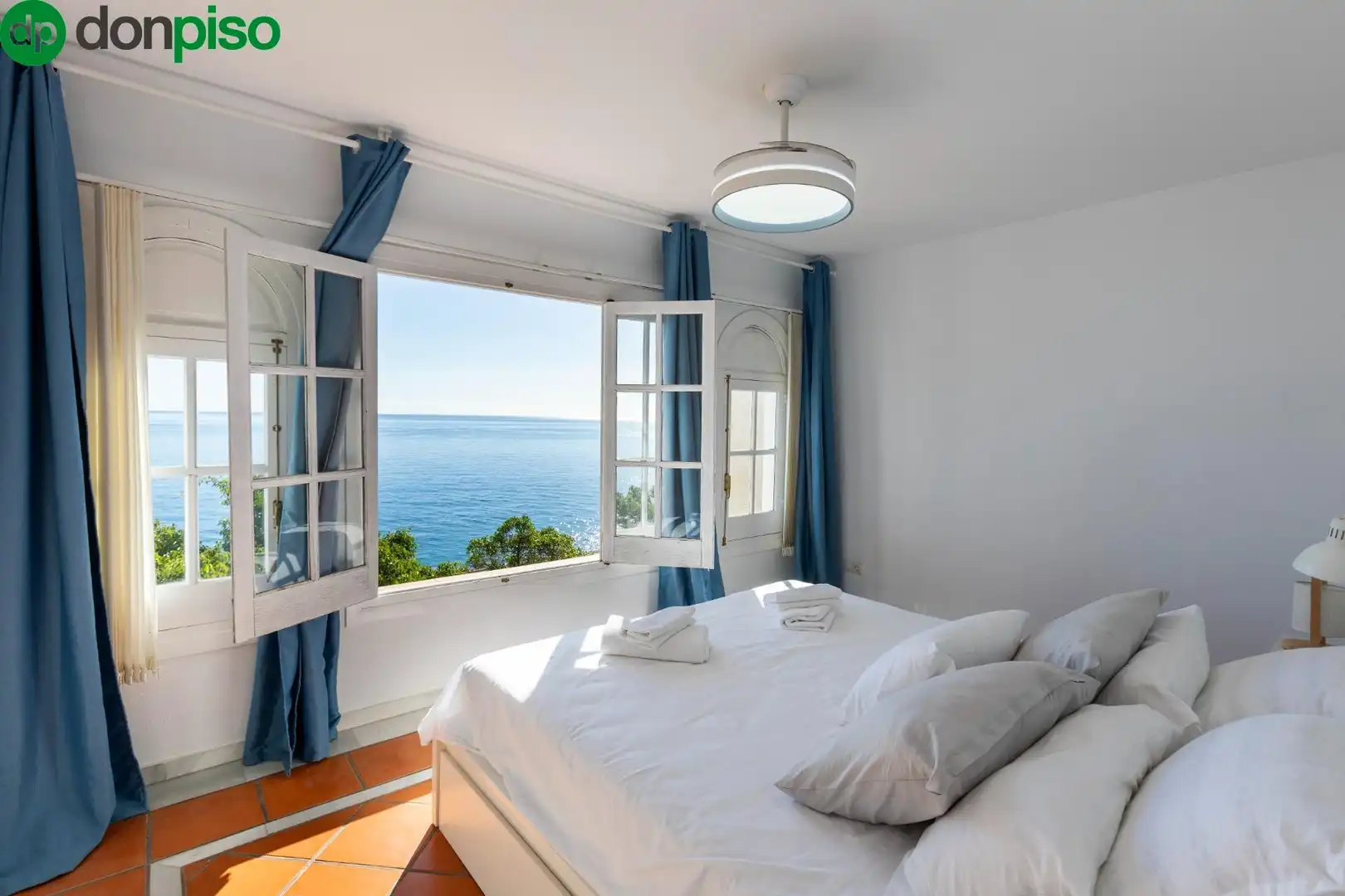 Bedroom of Houses for sale in Almuñécar  with Air Conditioner, Heating and Private garden