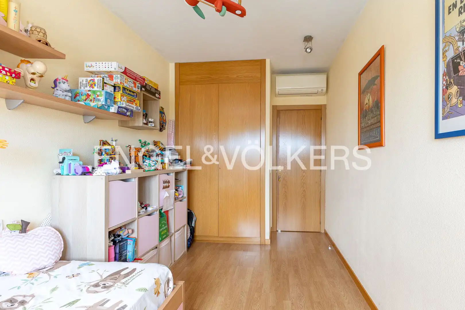 Bedroom of Flat for sale in Madrid  with Air Conditioner, Heating and Storage room