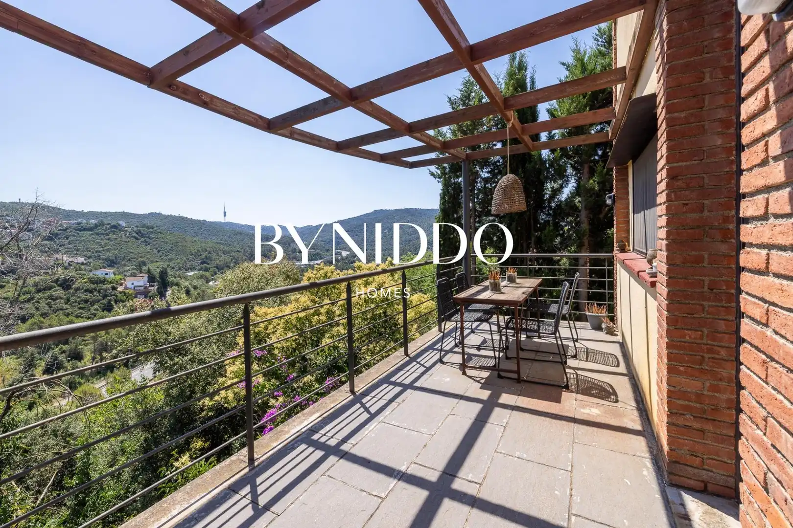 Terrassa de Casa o xalet en venda en Sant Cugat del Vallès amb Calefacció, Jardí privat i Parquet