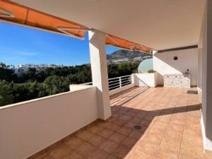 Vista exterior de Pis en venda en Benalmádena amb Aire condicionat, Calefacció i Jardí privat