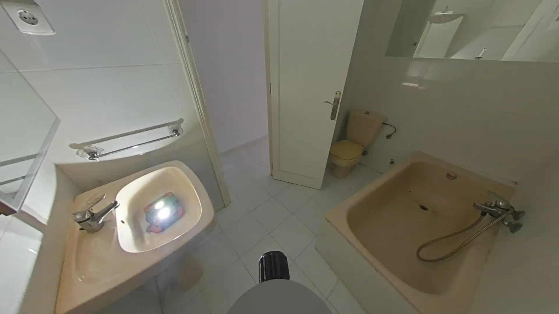 Badezimmer von Wohnungen zum Verkauf in Mazarrón