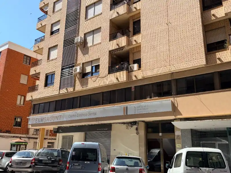 Vista exterior de Oficina en venta en Sagunto / Sagunt con Aire acondicionado, Calefacción y Amueblado
