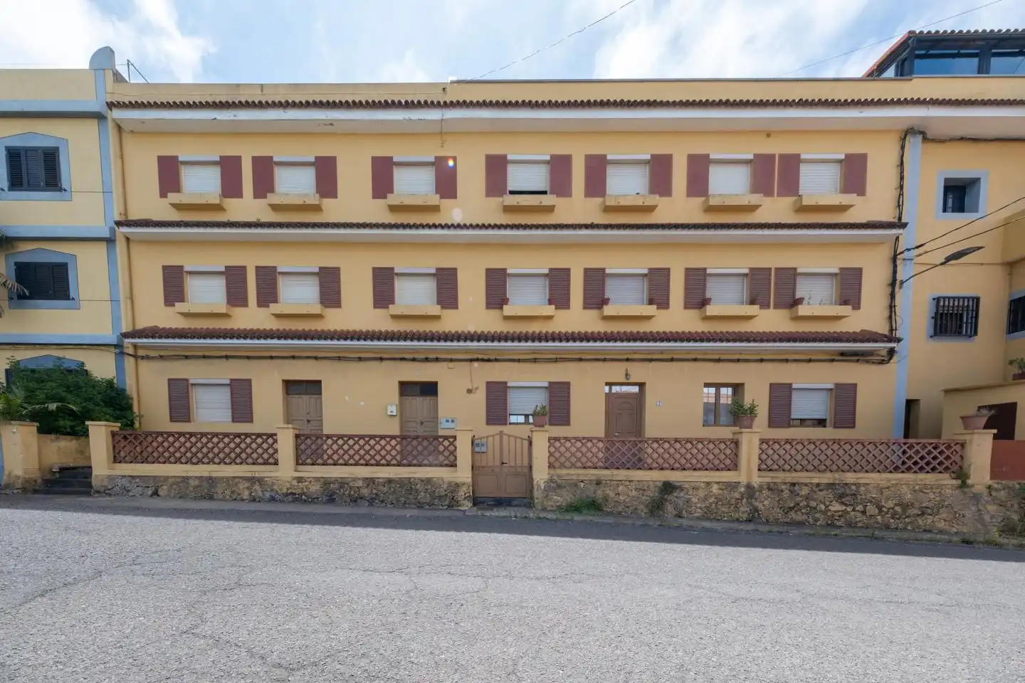 Vista exterior de Edificio en venta en Santa María de Guía de Gran Canaria