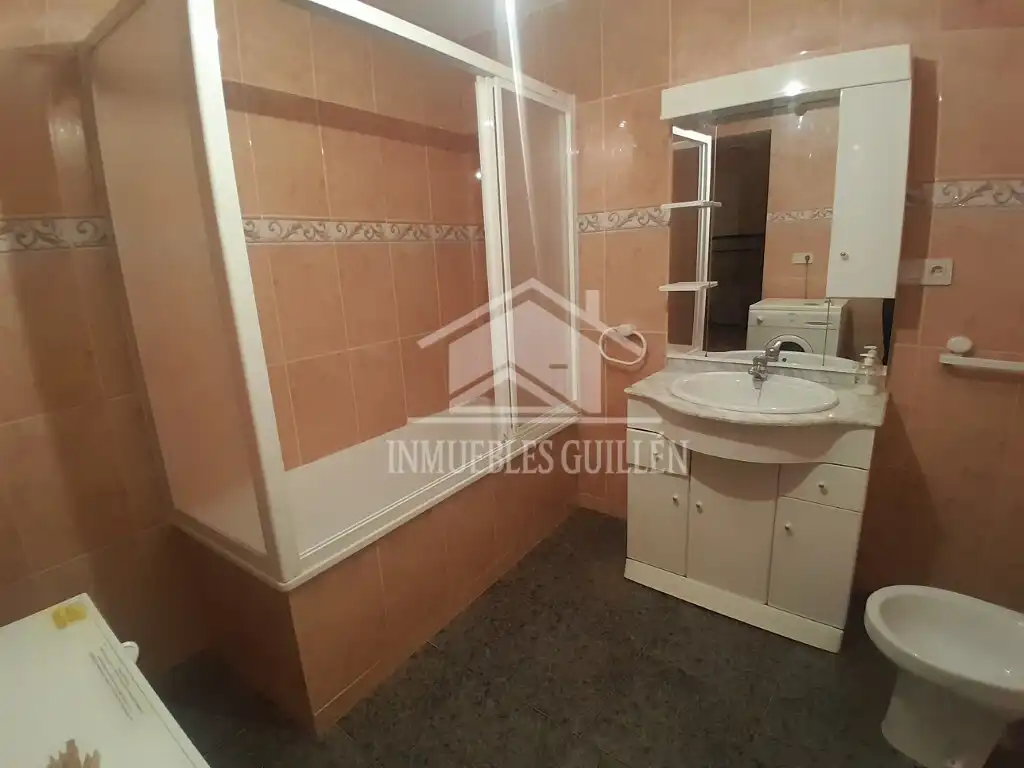 Baño de Casa o chalet en venta en Turón con Terraza, Trastero y Amueblado