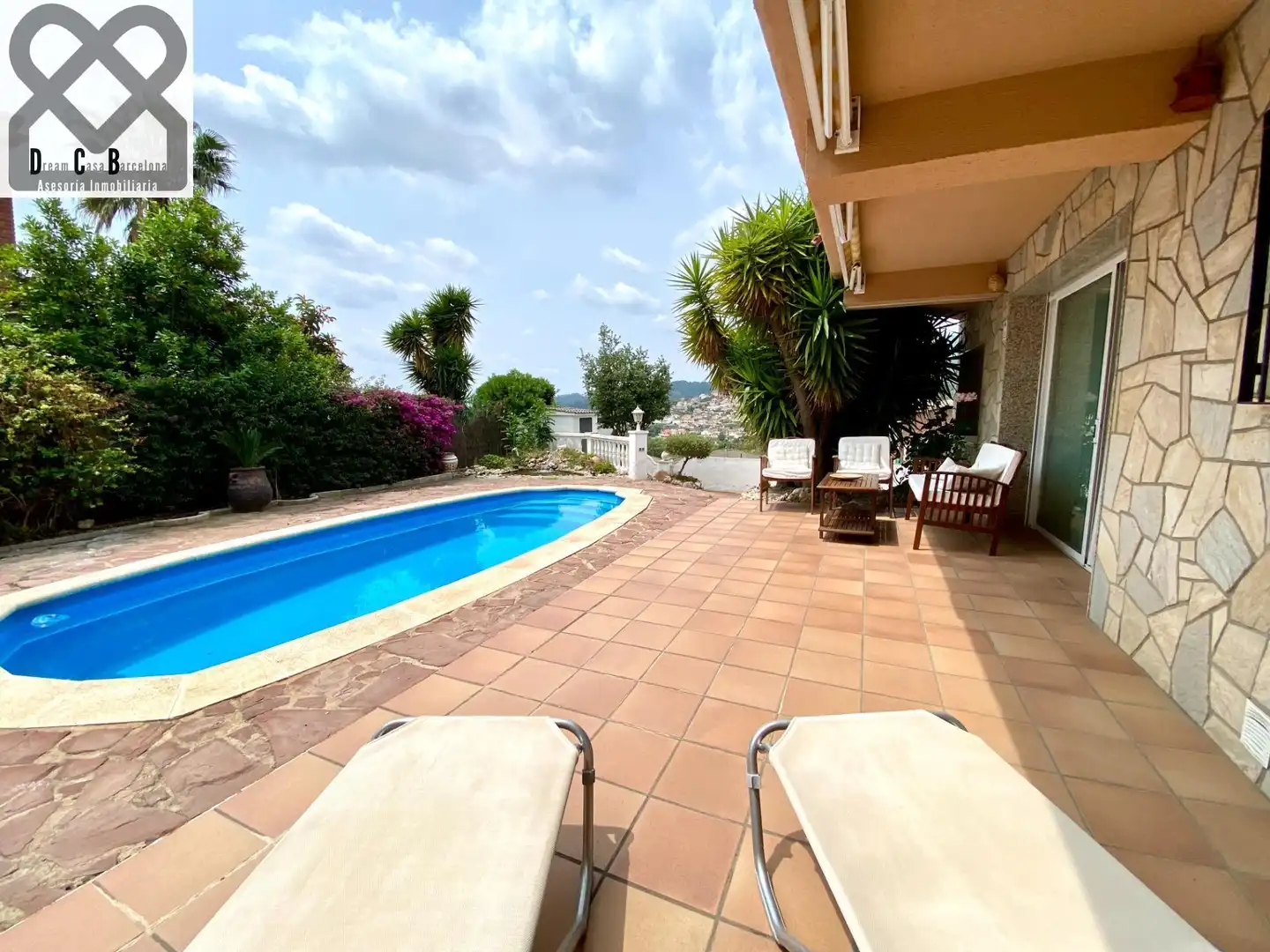 Vista exterior de Casa o xalet en venda en Caldes de Montbui amb Aire condicionat, Calefacció i Jardí privat