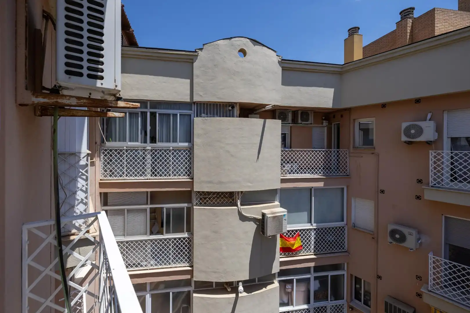 Vista exterior de Piso en venta en Granada con Calefacción