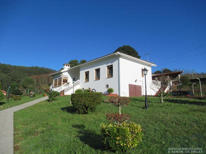 Vista exterior de Casa o xalet en venda en Vilarmaior amb Calefacció, Jardí privat i Parquet