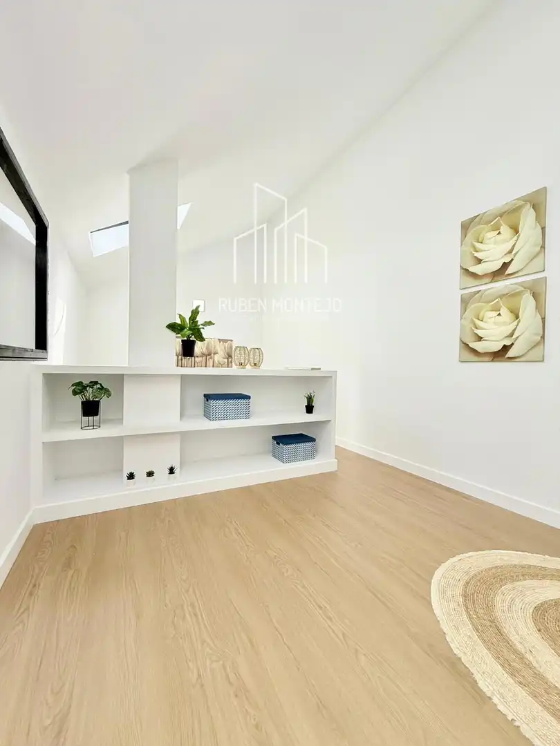 Sala de estar de Dúplex en venta en Villamayor con Calefacción, Terraza y Balcón