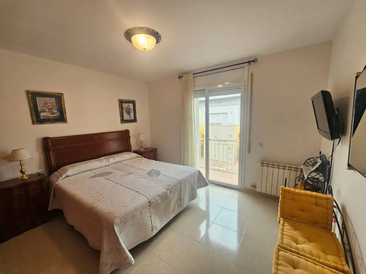 Bedroom of Detached homes for sale in Creixell  with Air Conditioner, Heating and Terrace
